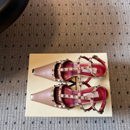 VALENTINO 26S ROCKSTUD HIGH HEELS 40 MM IN LIGHT BEIGE CALFSKIN