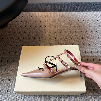 VALENTINO 26S ROCKSTUD HIGH HEELS 40 MM IN LIGHT BEIGE CALFSKIN