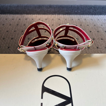 VALENTINO 26S ROCKSTUD HIGH HEELS 40 MM IN OFF WHITE CALFSKIN