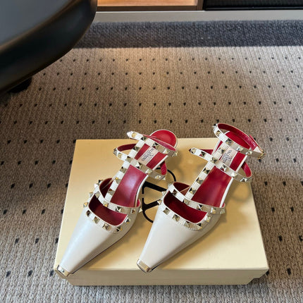 VALENTINO 26S ROCKSTUD HIGH HEELS 40 MM IN OFF WHITE CALFSKIN