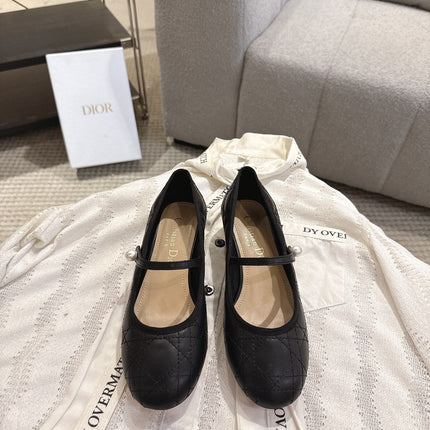 DIOR 26S MARY JANE PUMPS IN BLACK LAMBSKIN PEARL-ADORNED STRAP