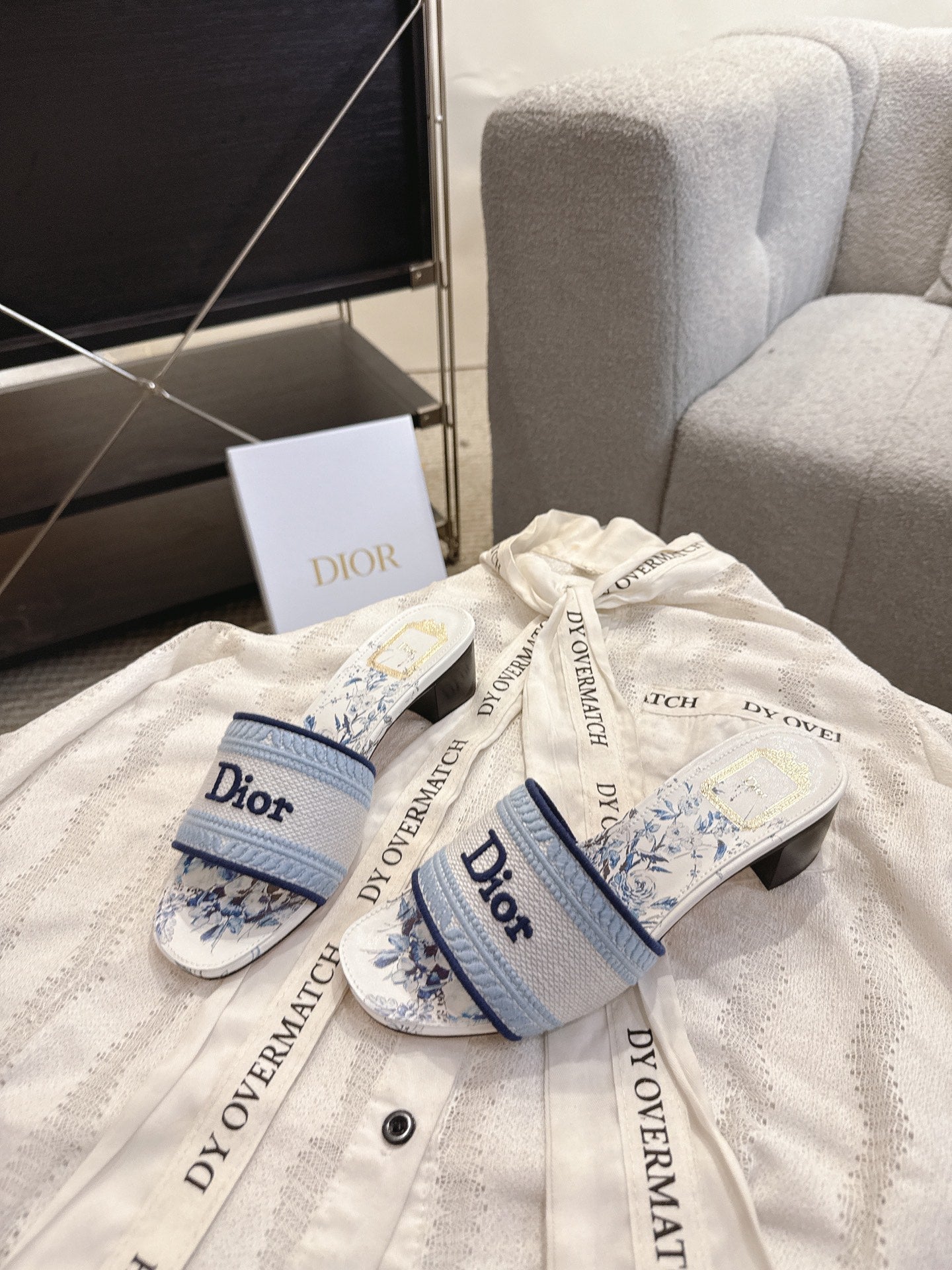 DIOR 26S DWAY FLOWER EDITION HIGH-HEEL SLIDES IN WHITE AND SKY BLUE FABRIC