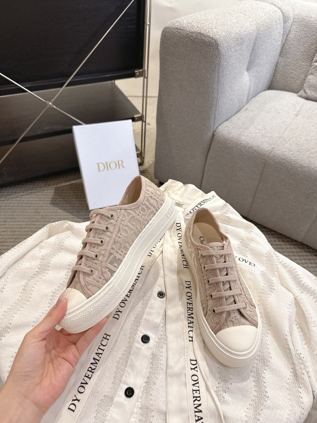 DIOR 26S SNEAKERS IN BEIGE OBLIQUE EMBROIDERED MESH