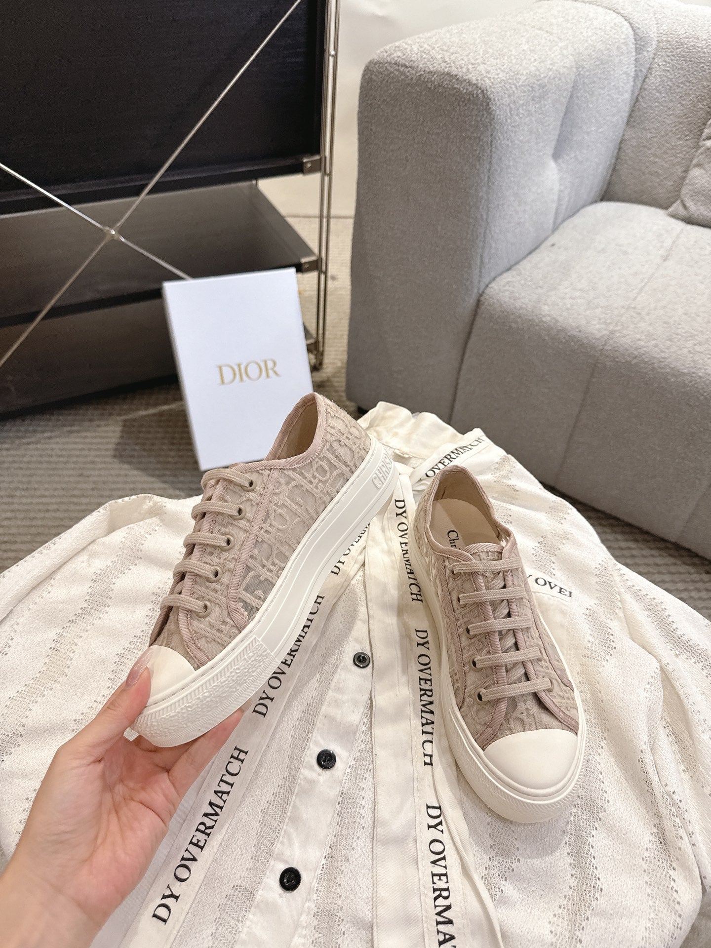 DIOR 26S SNEAKERS IN BEIGE OBLIQUE EMBROIDERED MESH