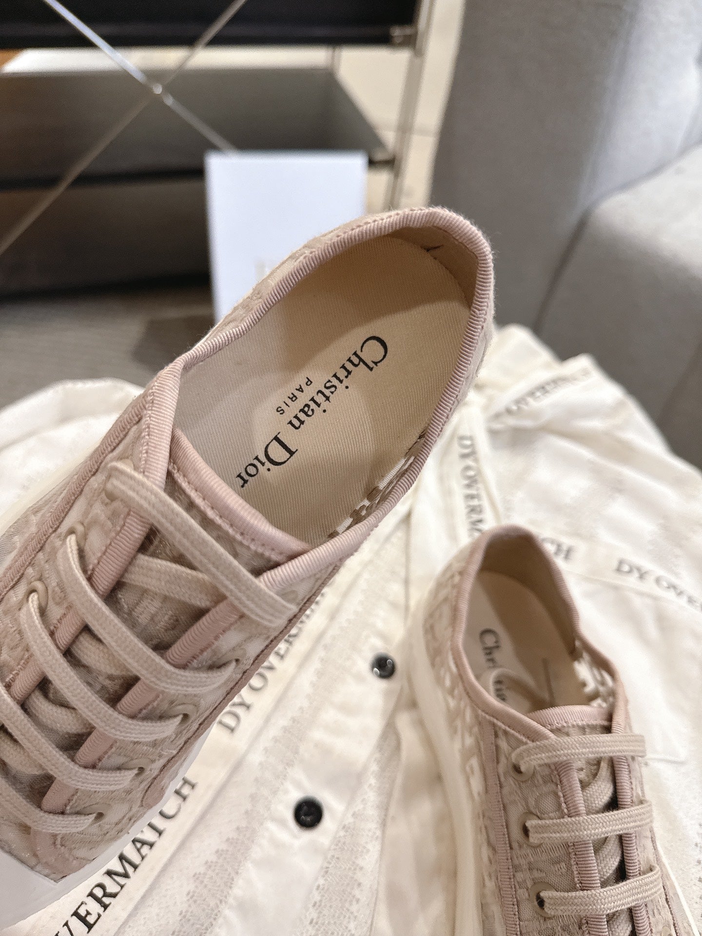 DIOR 26S SNEAKERS IN BEIGE OBLIQUE EMBROIDERED MESH