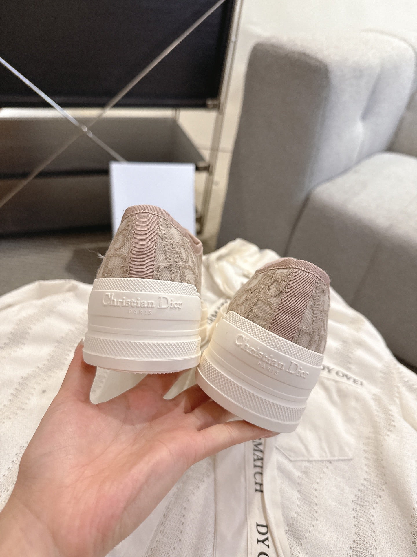 DIOR 26S PLATFORM SNEAKERS IN BEIGE OBLIQUE EMBROIDERED MESH
