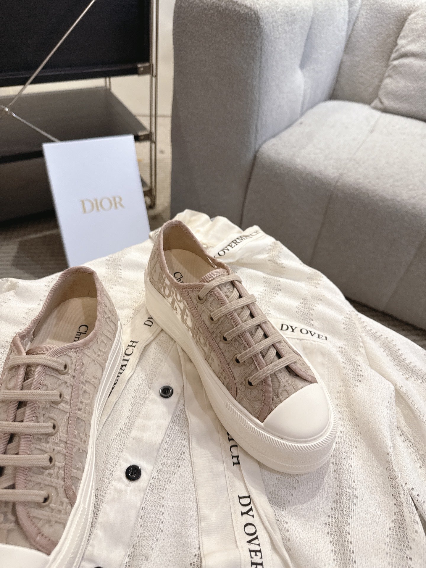 DIOR 26S PLATFORM SNEAKERS IN BEIGE OBLIQUE EMBROIDERED MESH