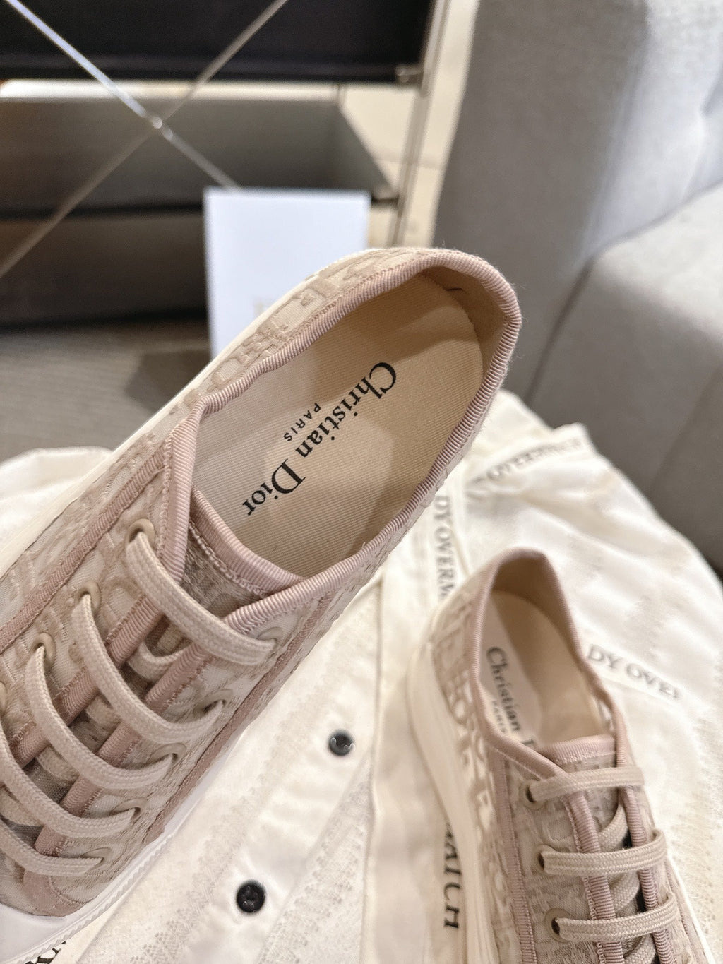 DIOR 26S PLATFORM SNEAKERS IN BEIGE OBLIQUE EMBROIDERED MESH
