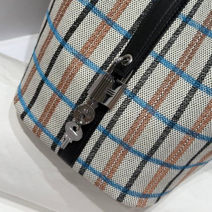 PICOTIN LOCK 18 BAG IN BLACK CALFSKIN ÉCRU/NOIR/FAUVE/NOIR/BLEU ZANZIBAR EMBROIDERY PLAID CANVAS