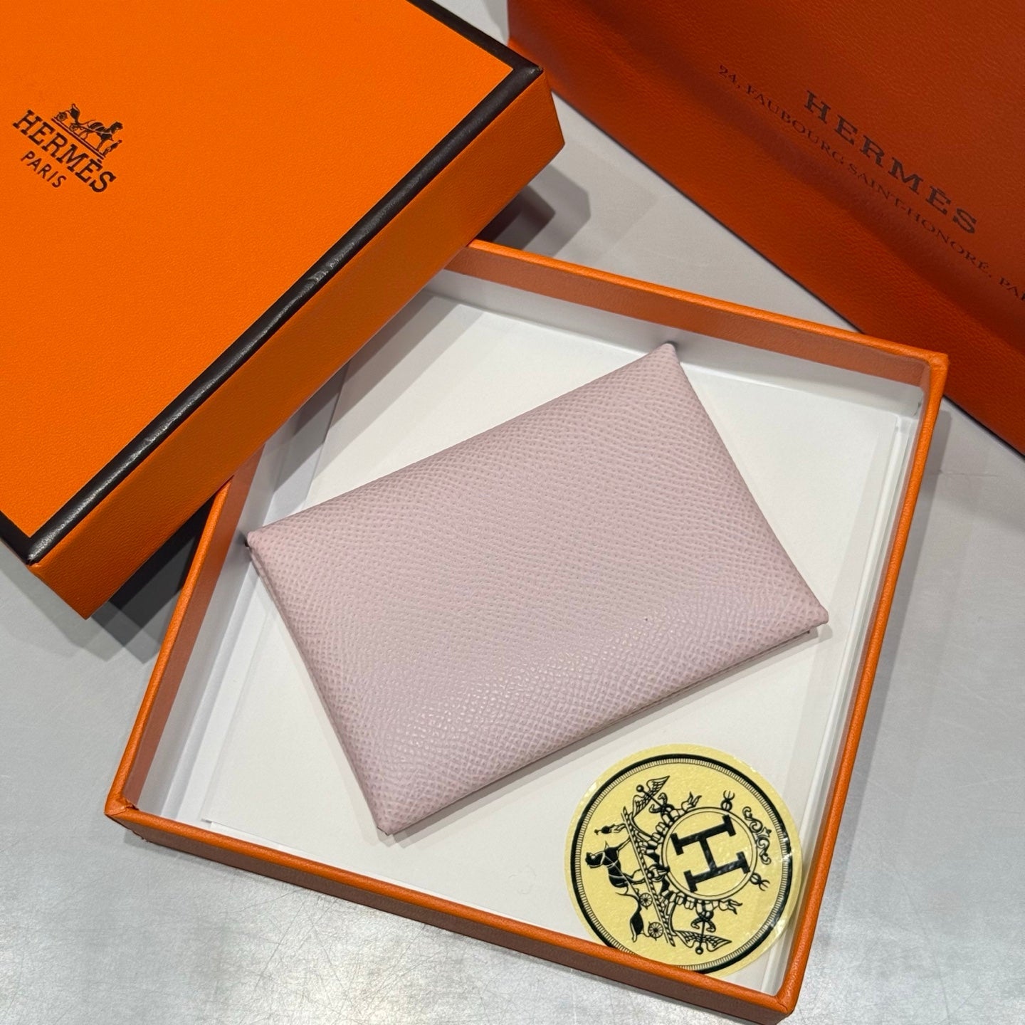 CALVI DUO COMPACT CARD HOLDER IN MAUVE PALE EPSOM CALFSKIN