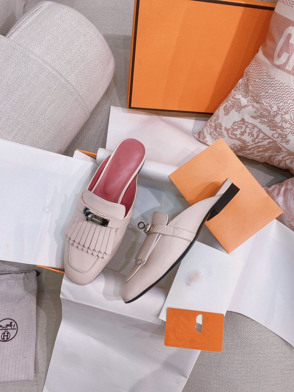 0Z Mule Fringed Light Pink