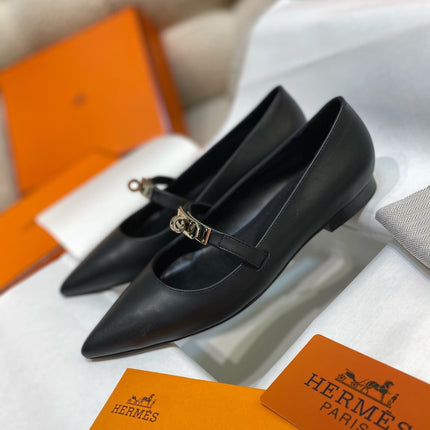 HM 26S KELLY BUCKLE MARY JANE POINTED FLATS IN BLACK CALFSKIN