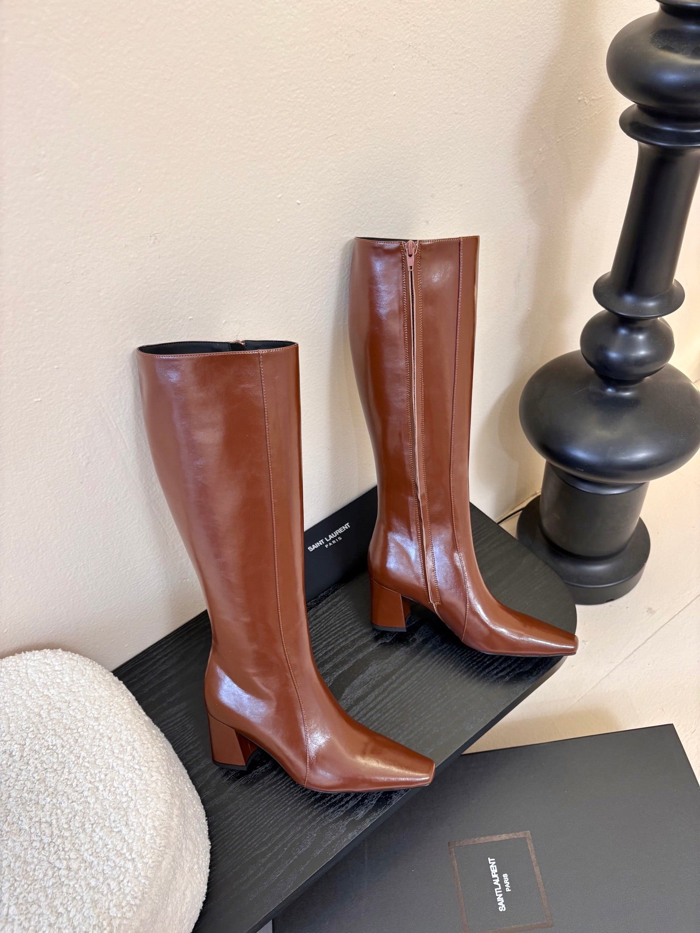 YSL 26S KNEE-HIGH HEELED BOOTS IN BROWN SHINY CALFSKIN