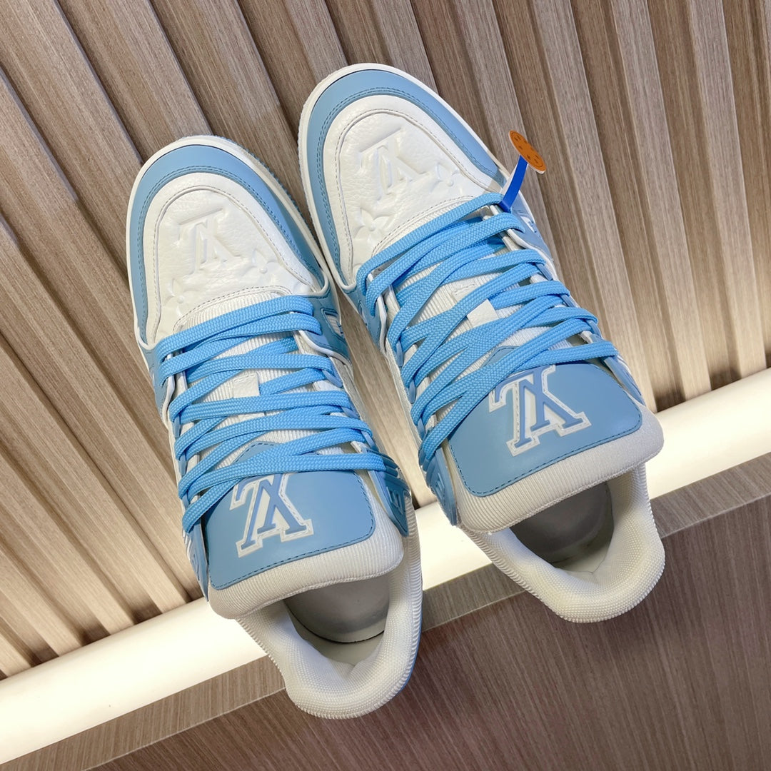 LV 26S LOW TOP SNEAKERS IN WHITE AND LIGHT BLUE CALFSKIN WITH MONOGRAM SOLE DETAIL