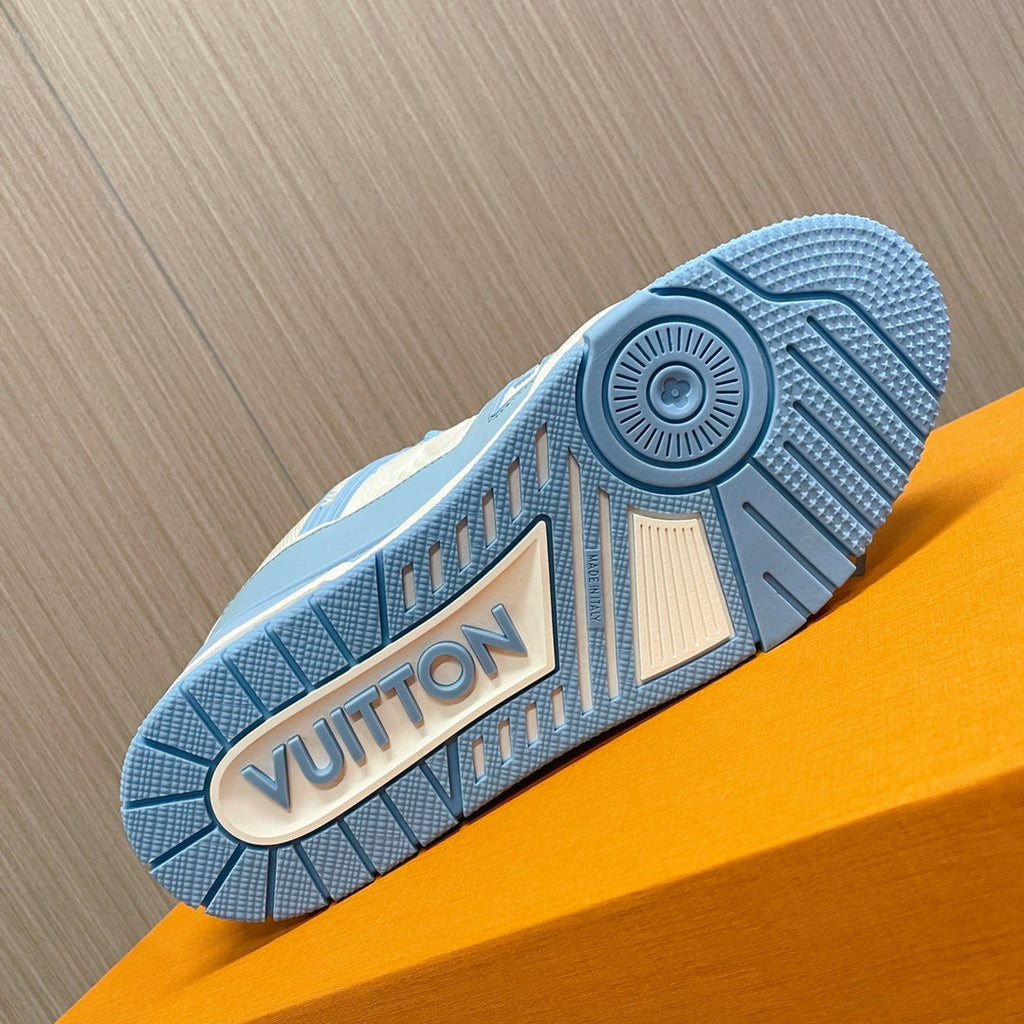 LV 26S LOW TOP SNEAKERS IN WHITE AND LIGHT BLUE CALFSKIN WITH MONOGRAM SOLE DETAIL