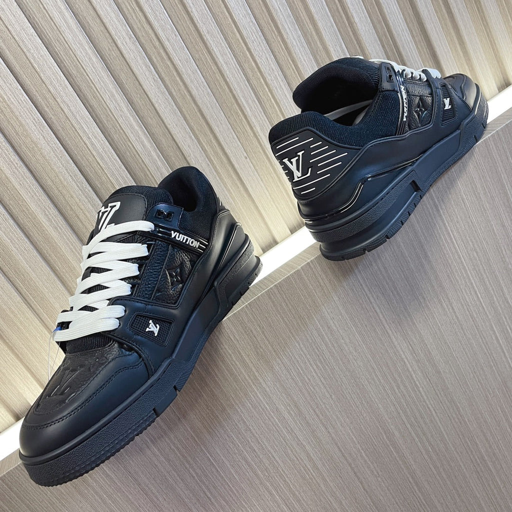 LV 26S LOW TOP SNEAKERS IN BLACK EMBOSSED MONOGRAM CALFSKIN
