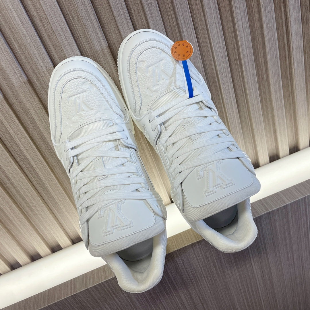 LV 26S LOW TOP SNEAKERS IN WHITE EMBOSSED MONOGRAM CALFSKIN
