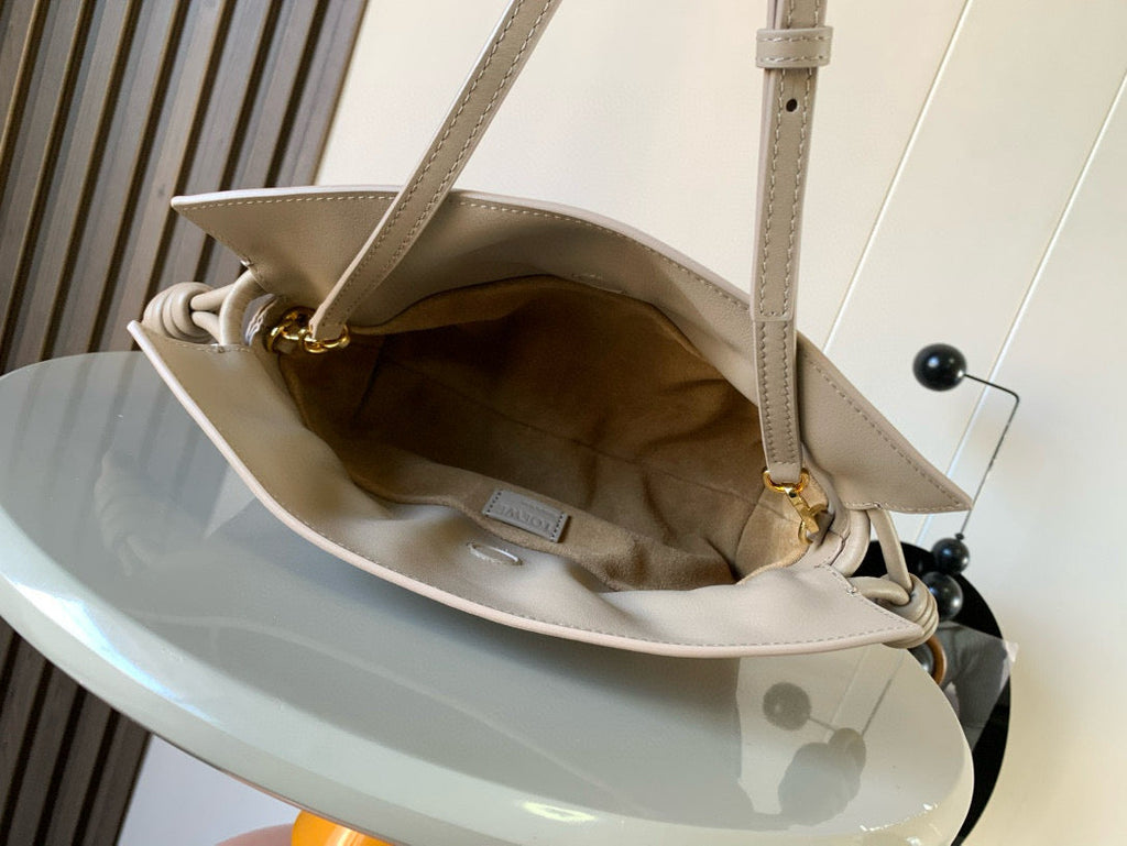LOEWE FLAMENCO CLUTCH BAG 23 IN BEIGE CALFSKIN