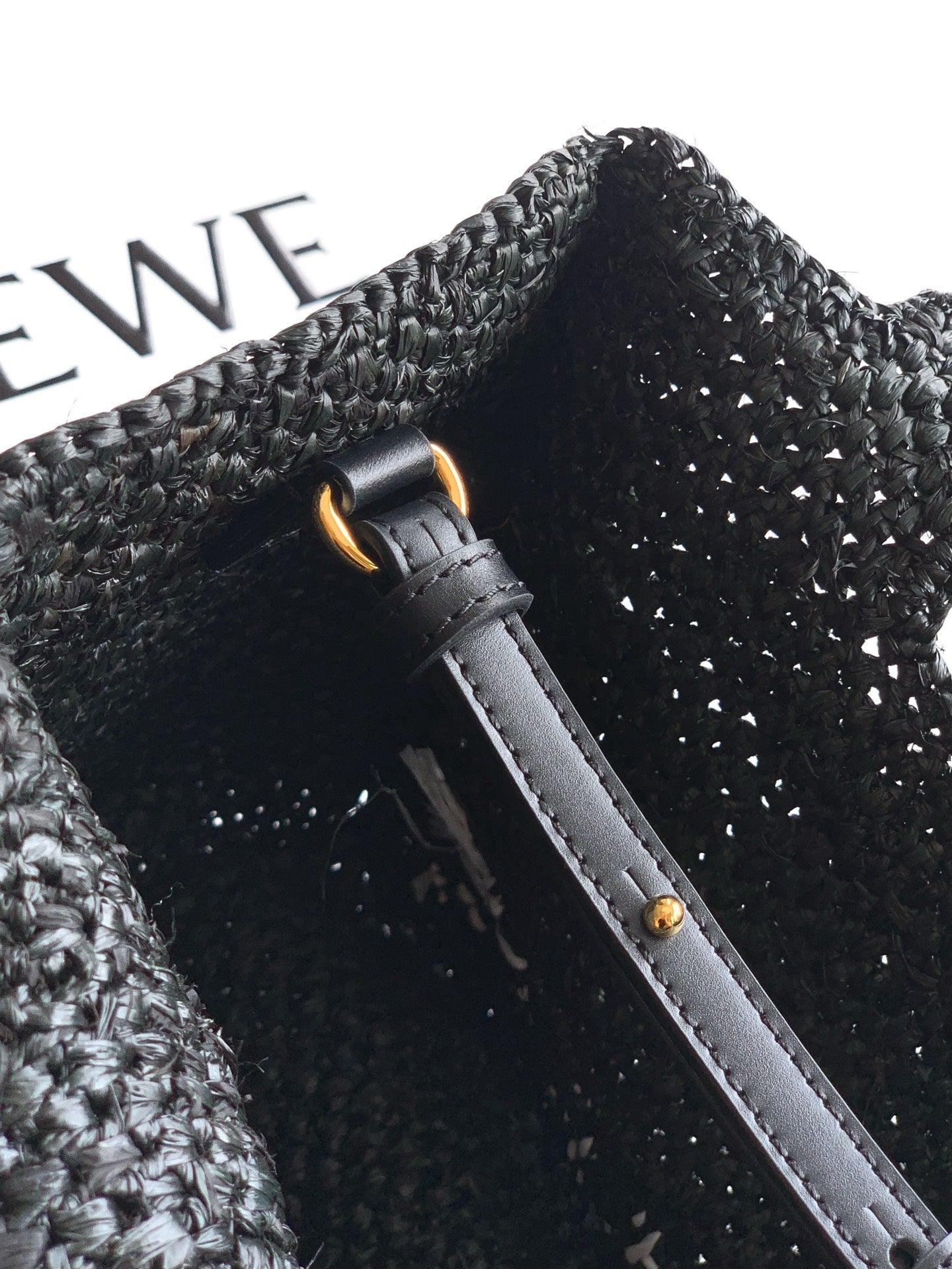 LOEWE 25S WE FONT TOTE BAG 24 IN BLACK RAFFIA FIBER