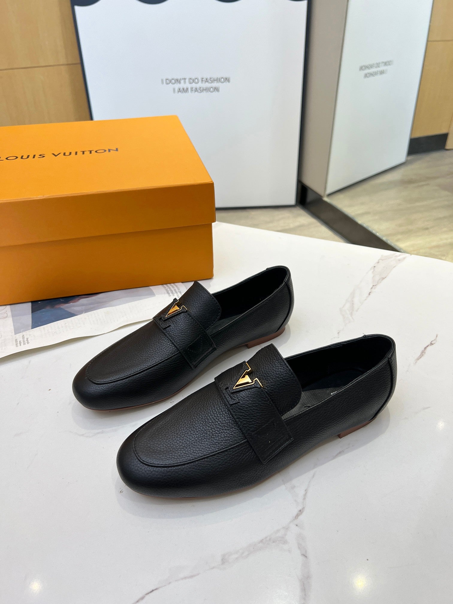 LV 26S MARE FLEX LOAFERS IN BLACK GRAINED CALFSKIN