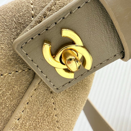 CHANEL 26S BUCKET SHOULDER BAG 26 IN LIGHT BROWN SUEDE AND CALFSKIN GOLD HARDWARE