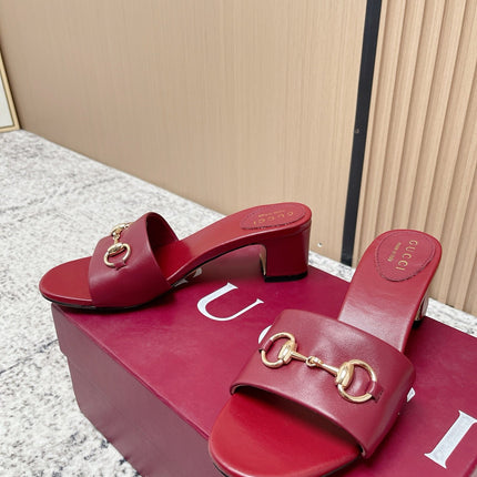 GUCCI 26S HORSEBIT MID-HEEL SANDALS IN DARK RED CALFSKIN