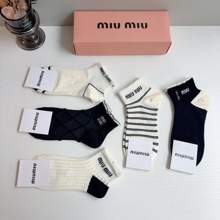MIUMIU 26S ANKLE SOCKS 412409 (1 BOX)