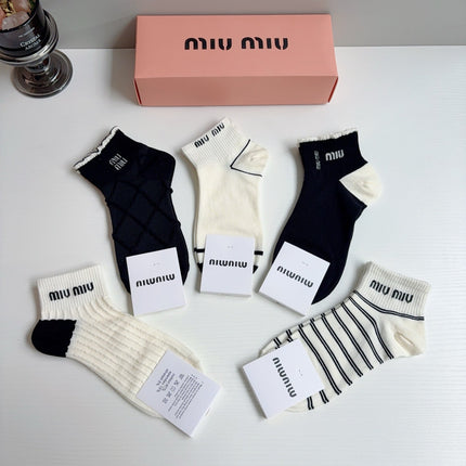 MIUMIU 26S ANKLE SOCKS 412409 (1 BOX)