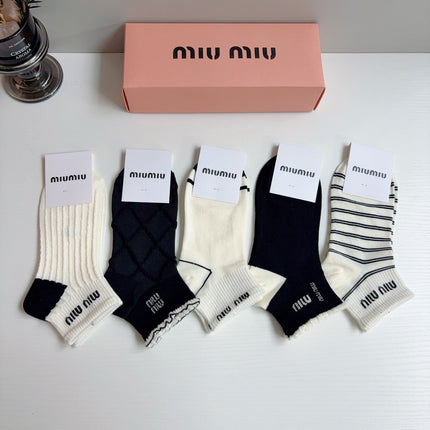 MIUMIU 26S ANKLE SOCKS 412409 (1 BOX)