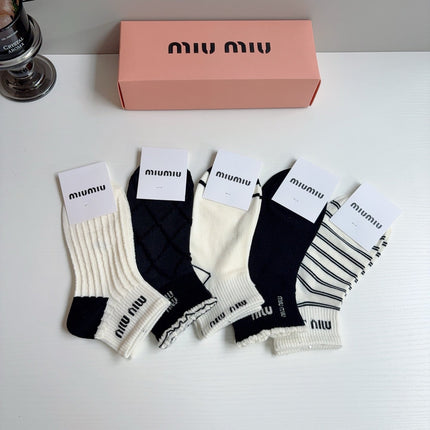 MIUMIU 26S ANKLE SOCKS 412409 (1 BOX)