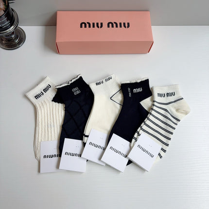 MIUMIU 26S ANKLE SOCKS 412409 (1 BOX)