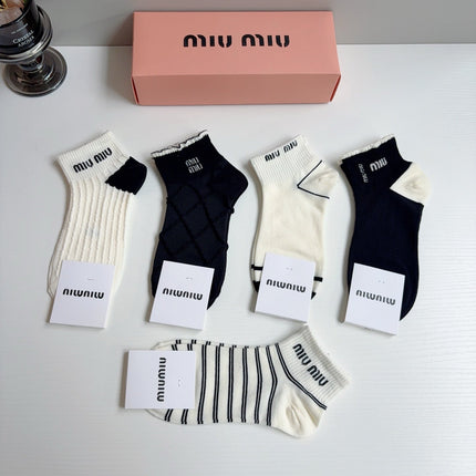MIUMIU 26S ANKLE SOCKS 412409 (1 BOX)