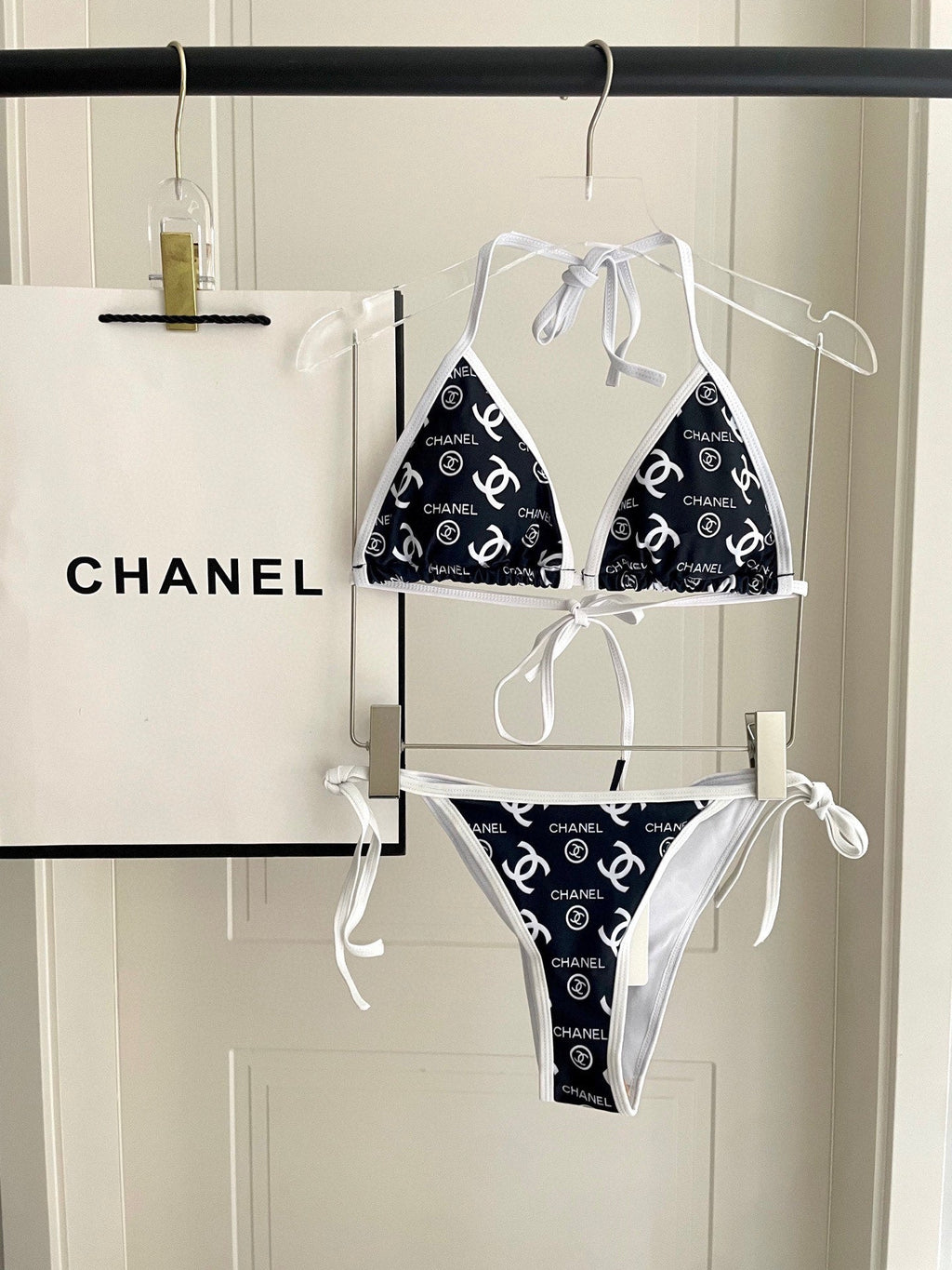BIKINI SWIMSUIT IN BLACK AND WHITE AND PRINTED 627825