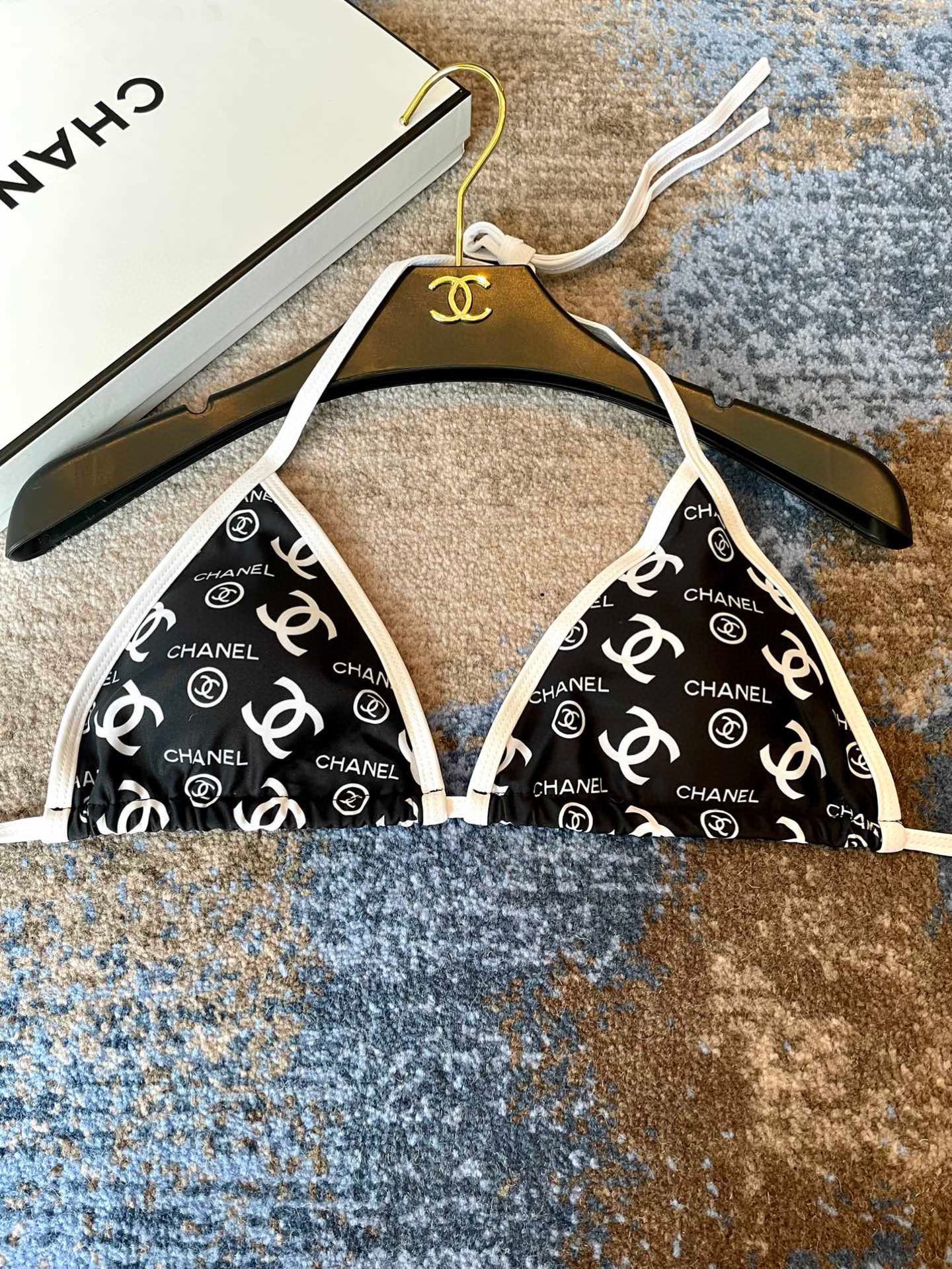 BIKINI SWIMSUIT IN BLACK AND WHITE AND PRINTED 627825