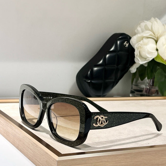 SQUARE SUNGLASSES CH5468B IN ACETATE EMBOSSED DIAMOND