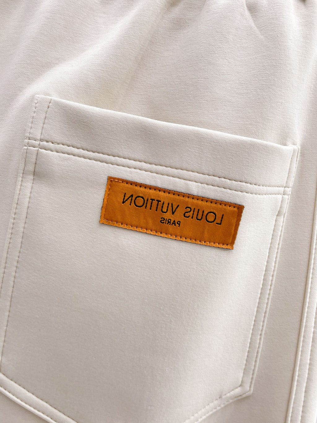 LV WHITE TROUSERS 239506