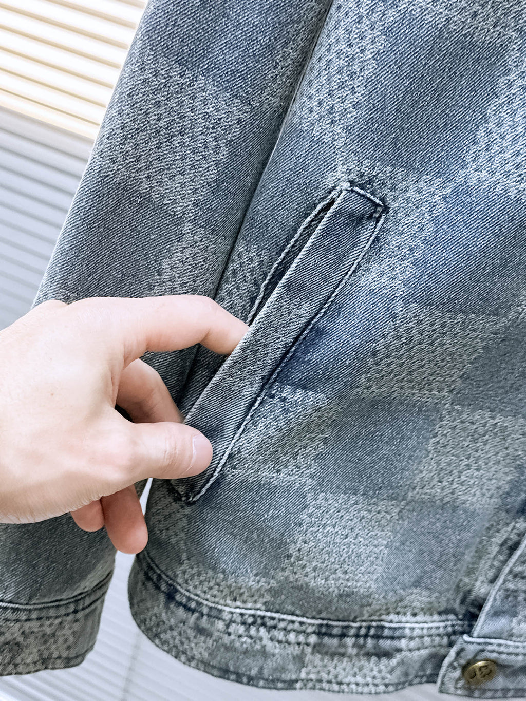 LV SHIRT JACKET IN COUNTRY BLUE DAMIER DENIM 239122