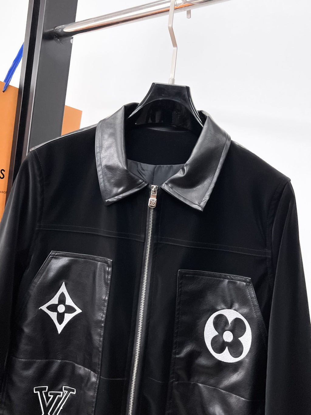 LV BLACK CALFSKIN JACKET 239522