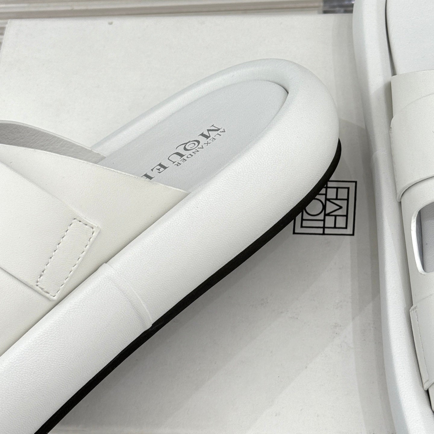 HYBRID SLIDE TWO STRAPS IN WHITE CALFSKIN