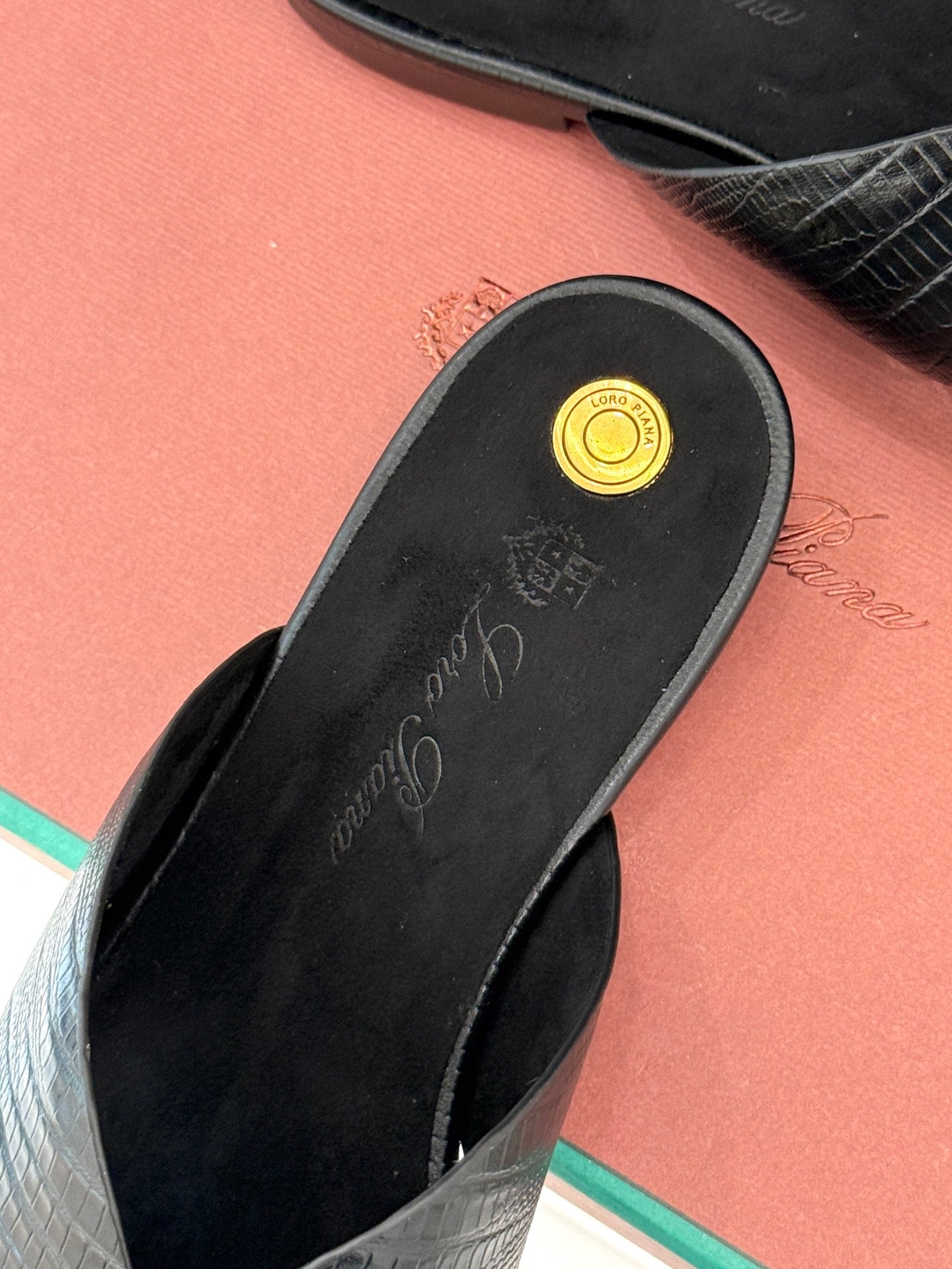 LP SANDALS 25S IN BLACK LAMBSKIN SNAKE EMBOSSING