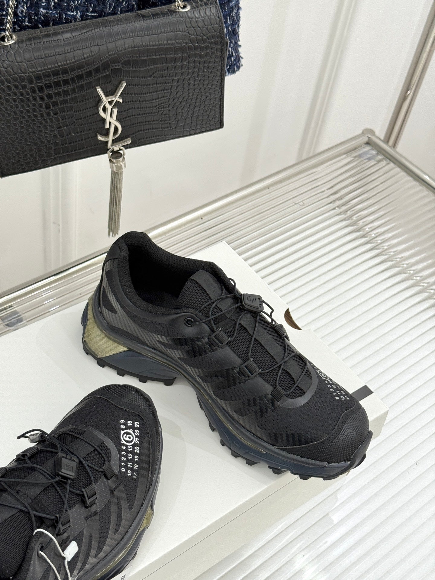 ALO 25S SALOMON XT-6 SNEAKER IN BLACK TPU STYLE 2