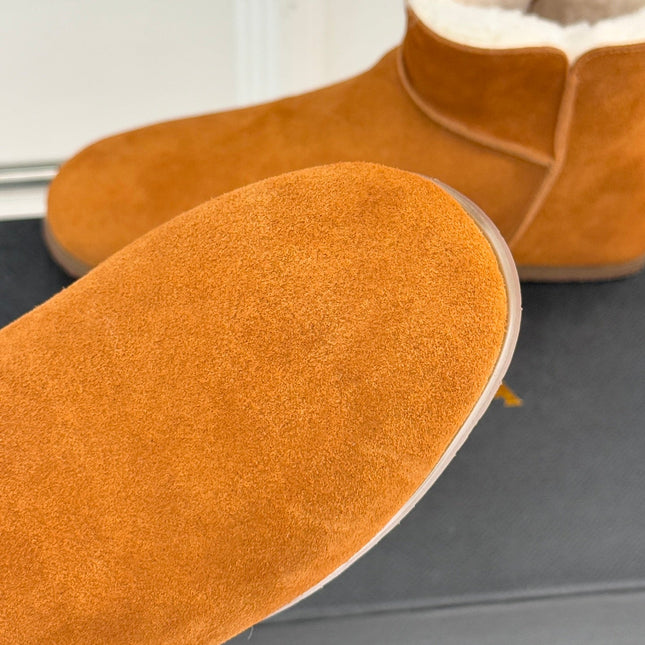 ALAIA 26S SNOW BOOTS IN DARK ORANGE SUEDE AND WOOL