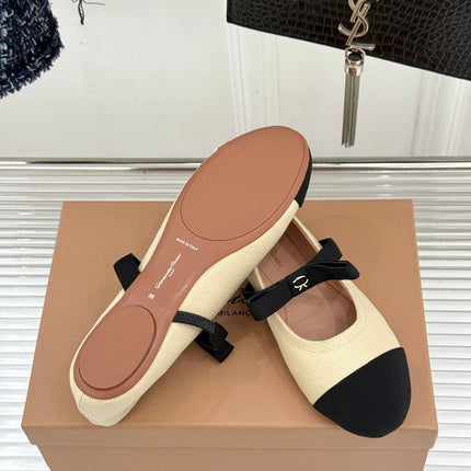 GIANVITO ROSSI 26S MARY JANE FLATS IN BLACK AND CREAM WHITE FABRIC