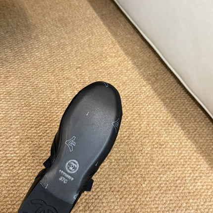 CHANEL 26S MARY JANE SLINGBACK FLATS IN BLACK CALFSKIN CAP TOE RIBBON STRAP