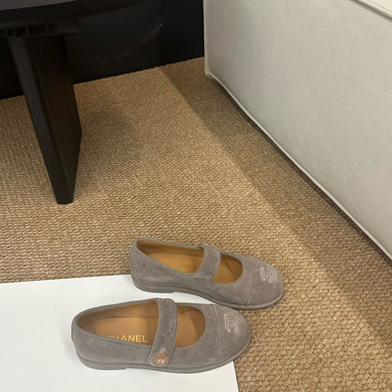 CHANEL 26S MARY JANE FLATS IN TAUPE  BROWN SUEDE CC LOGO