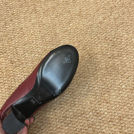 CHANEL 26S MARY JANE PEARL STRAP HIGH HEELS IN BURGUNDY RED CALFSKIN