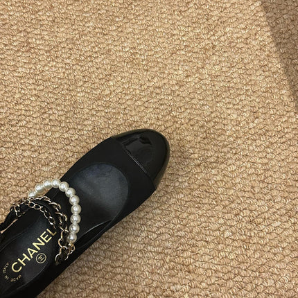CHANEL 26S MARY JANE PEARL STRAP HIGH HEELS IN BLACK CALFSKIN