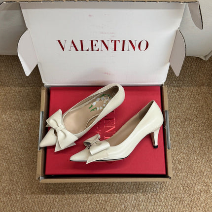 VALENTINO 26S HIGH HEEL SHOES IN OFF-WHITE CALFSKIN WITH BOW