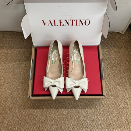 VALENTINO 26S HIGH HEEL SHOES IN OFF-WHITE CALFSKIN WITH BOW