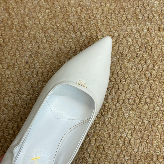 PRADA 26S POINTED TOE PUMPS 50MM IN WHITE CALFSKIN